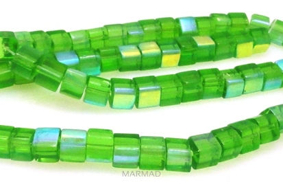 Kostki szklane platerowane 5x5mm - jasno zielone