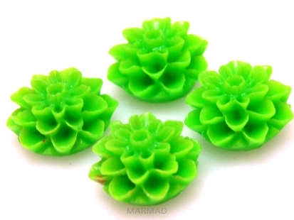 Kaboszon - kwiatek jasno zielony 14mm
