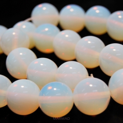 Opal, opalit biały - kula 16mm