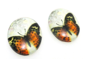 Kaboszon szklany - owal 18x13mm - motyl